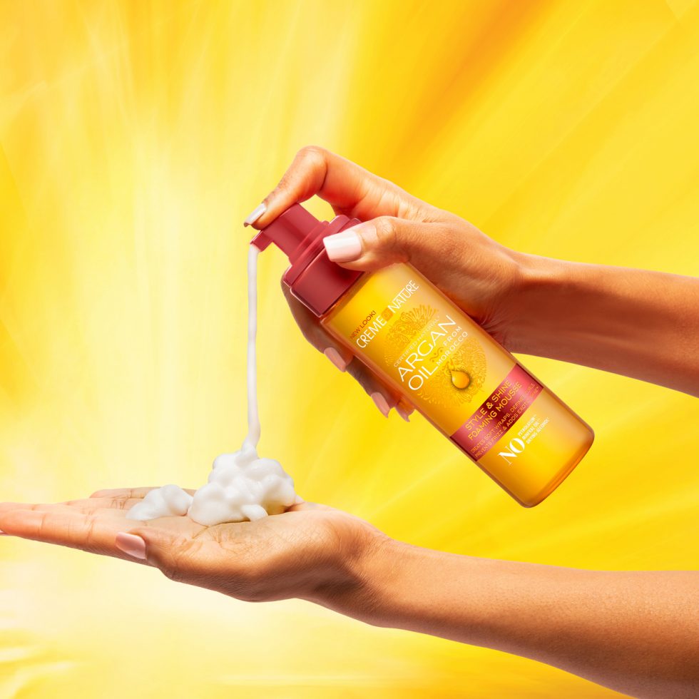Creme of Nature Argan Oil Style & Shine Foaming Mousse 207ml